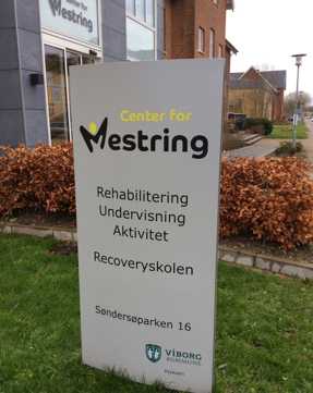 Pylon ved indgangen